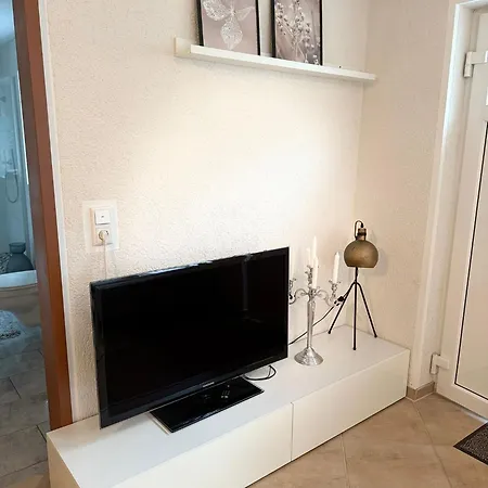 Monteurwohnung,ferienwohnung 吕登沙伊德