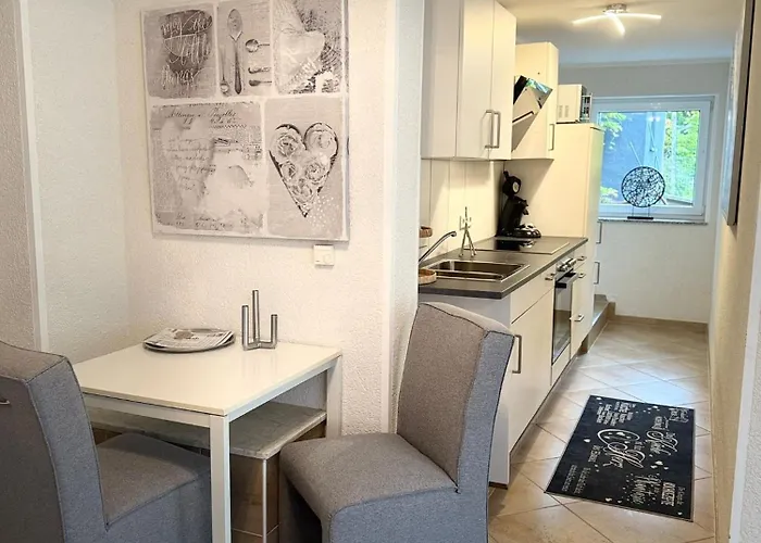 Monteurwohnung,ferienwohnung * 吕登沙伊德